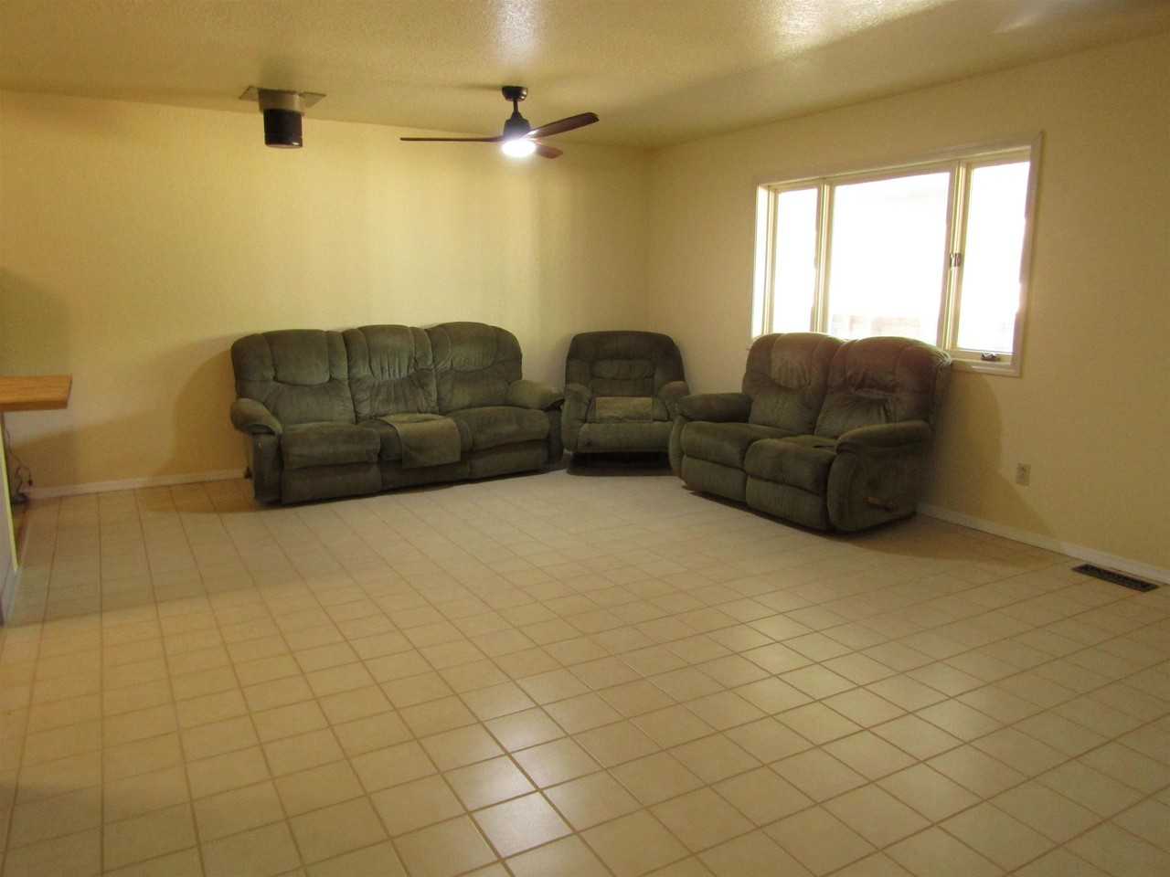 1120 Clearwater Rd - Photo 3 of 32