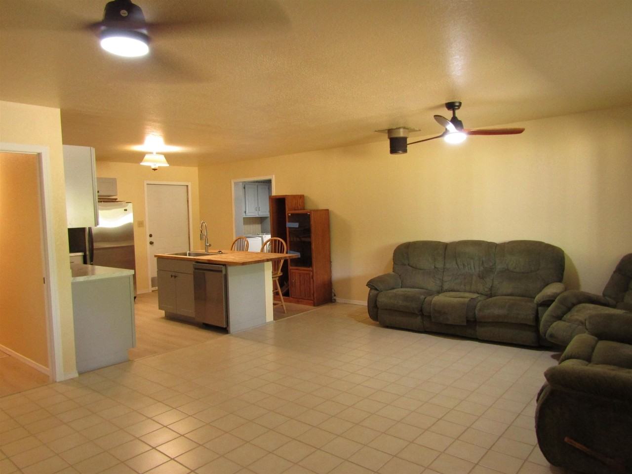 1120 Clearwater Rd - Photo 5 of 32