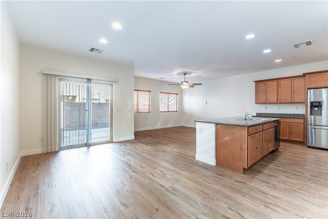 1134 Jesse Harbor Ave - Photo 3 of 25