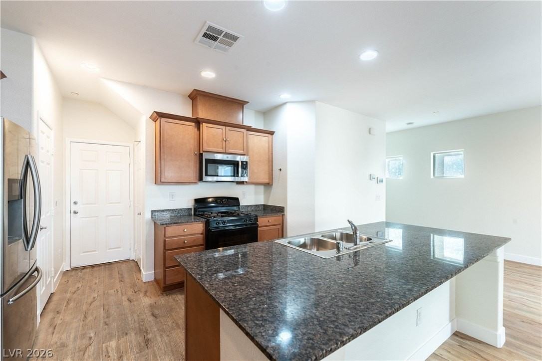 1134 Jesse Harbor Ave - Photo 6 of 25