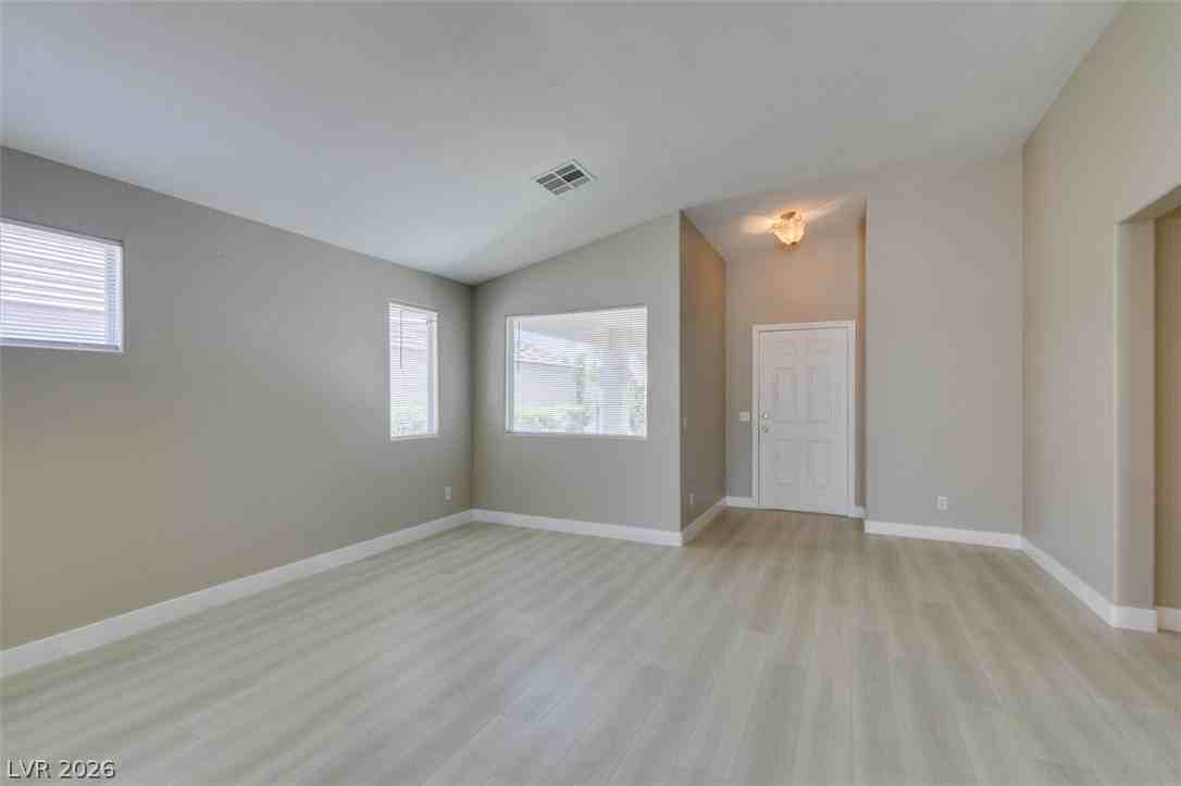 10342 Spider Rock Ave - Photo 7 of 44