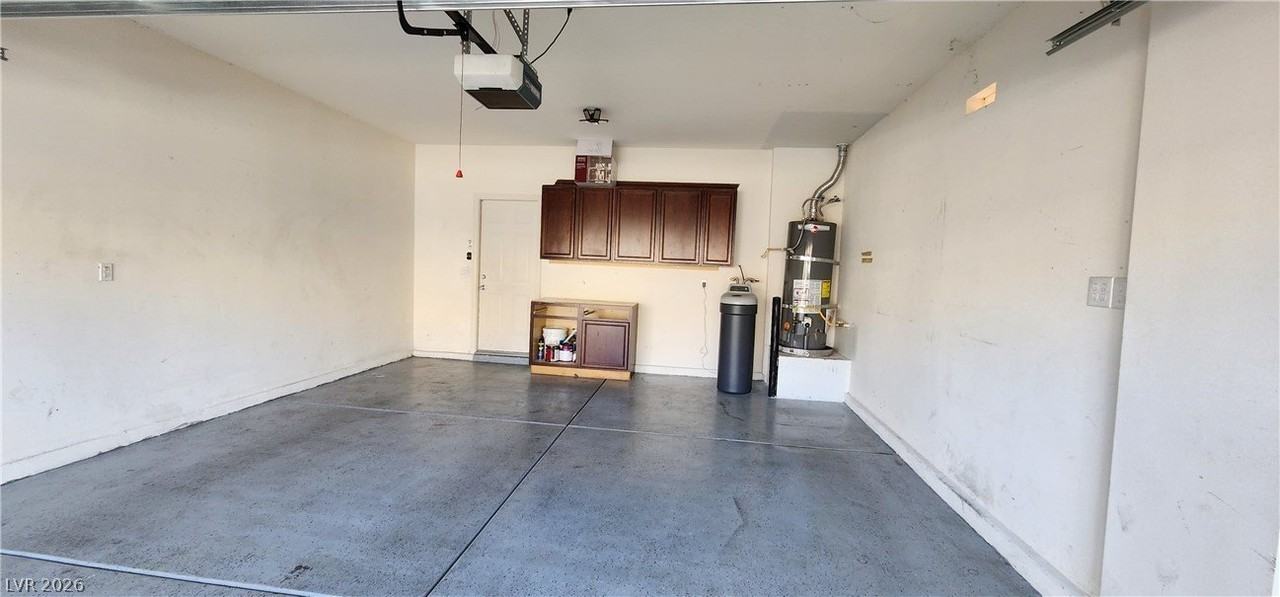 7227 Burnett Ave - Photo 4 of 26