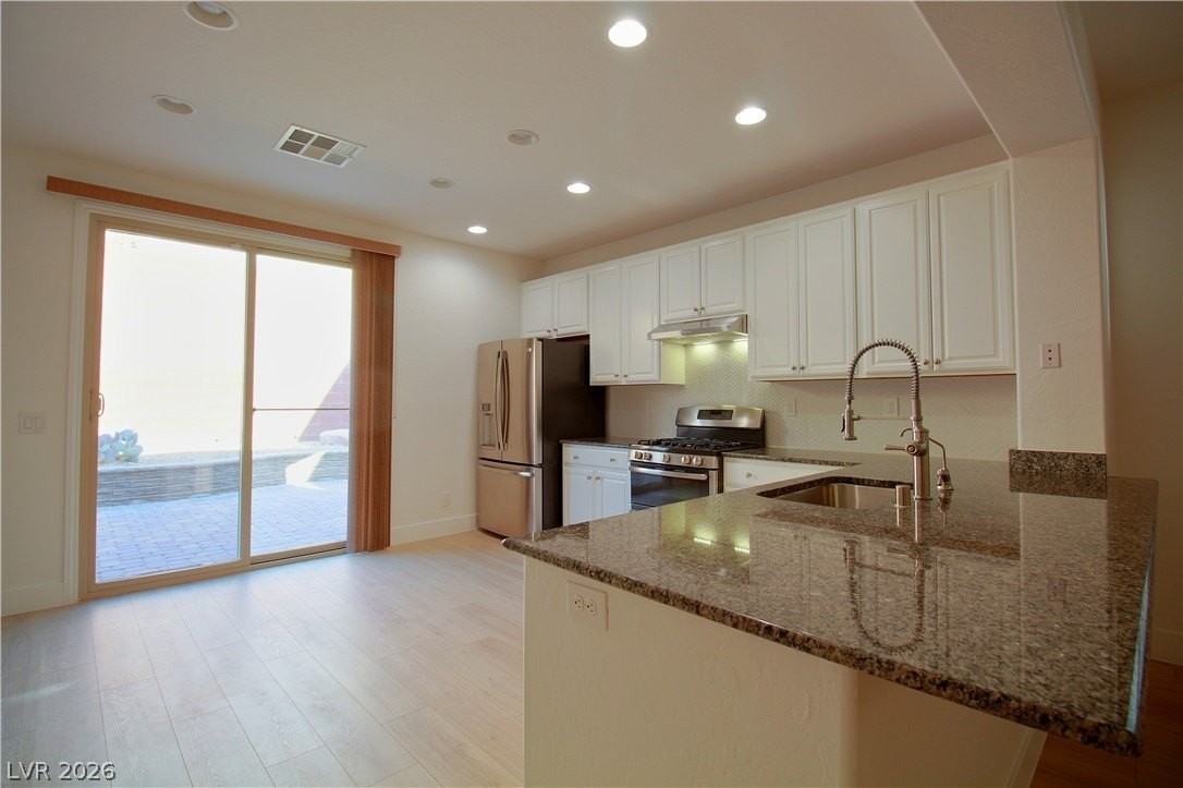 10550 Tranquil Glade Ln - Photo 4 of 23