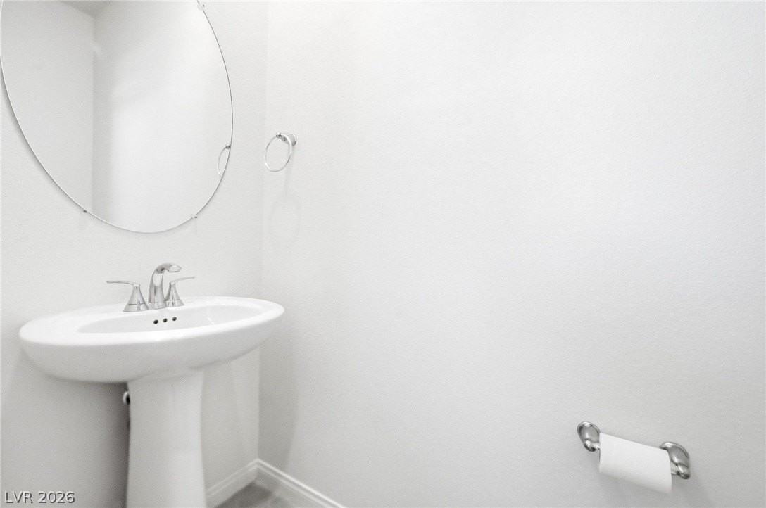 3765 Osiris Ave - Photo 3 of 35