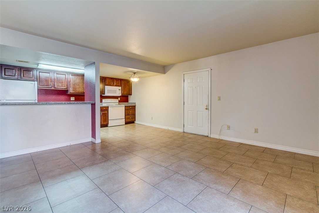5273 Indian River Dr #261 - Photo 3 of 22