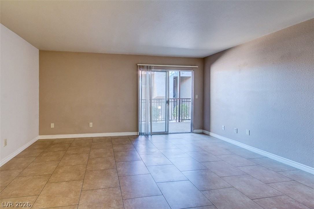 5273 Indian River Dr #261 - Photo 7 of 22