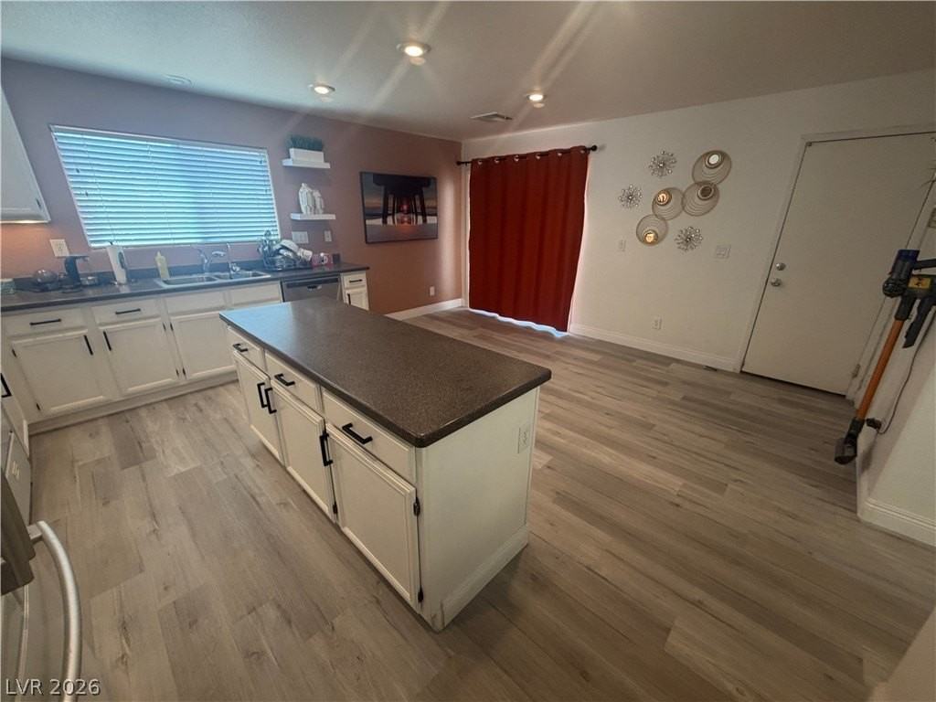 569 Port Talbot Ave - Photo 6 of 20
