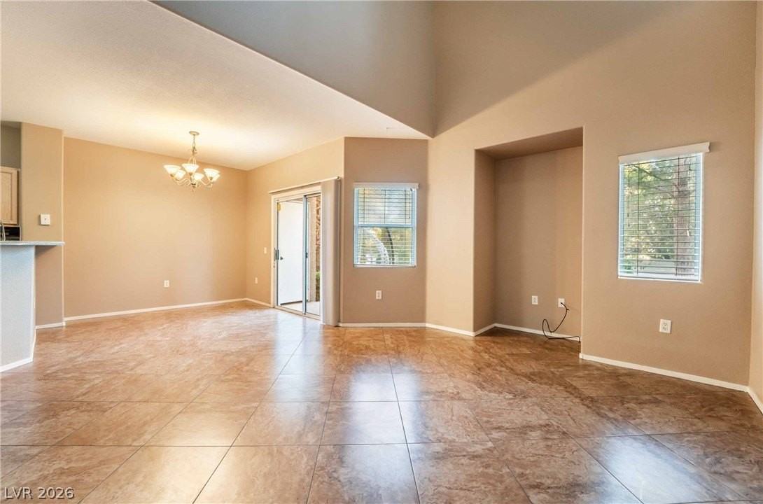 2000 Quartz Cliff St #104 - Photo 6 of 35
