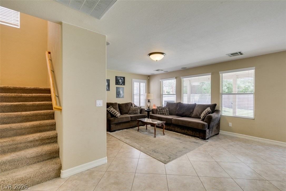 2619 Begonia Valley Ave - Photo 4 of 47