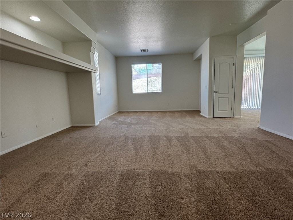 5029 Ivy Creek Ct - Photo 4 of 38