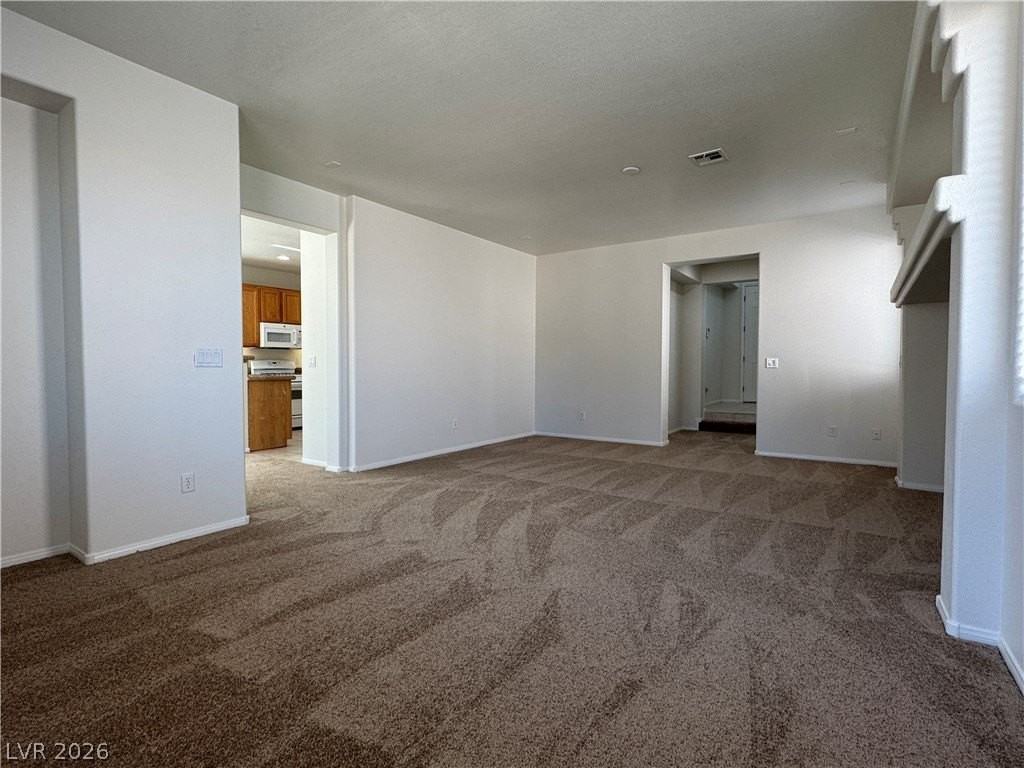 5029 Ivy Creek Ct - Photo 6 of 38