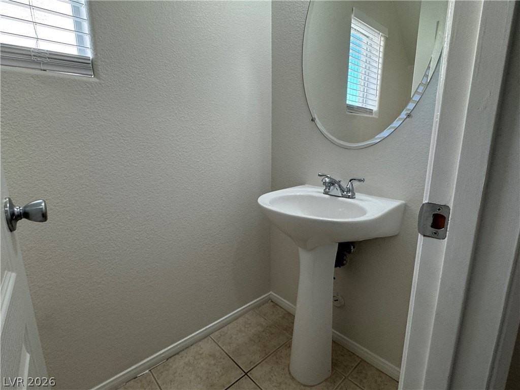 5029 Ivy Creek Ct - Photo 7 of 38