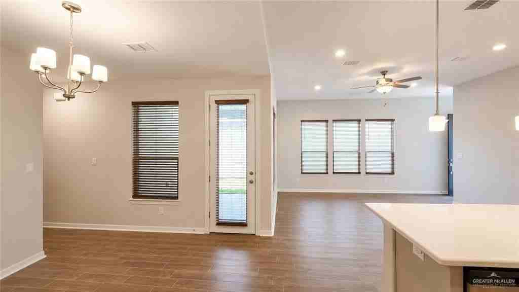 10328 N 13th St - Photo 7 of 31