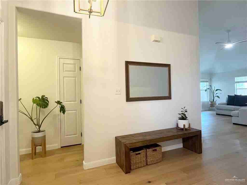 3304 Santa Olivia St - Photo 4 of 31