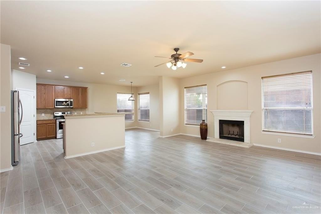 3500 San Andres Ct - Photo 4 of 36