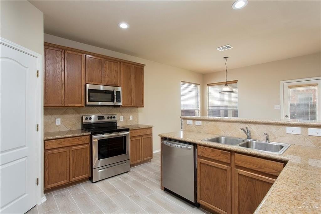 3500 San Andres Ct - Photo 6 of 36