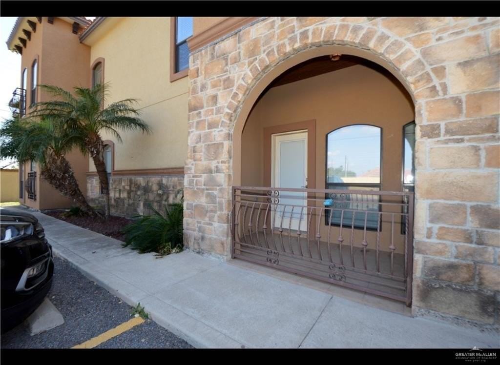 2815 Mimosa St #3 - Photo 2 of 25