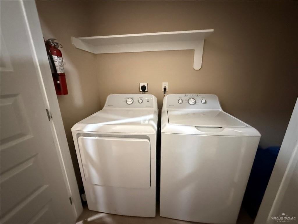 3100 W Driftwood St #2 - Photo 7 of 11