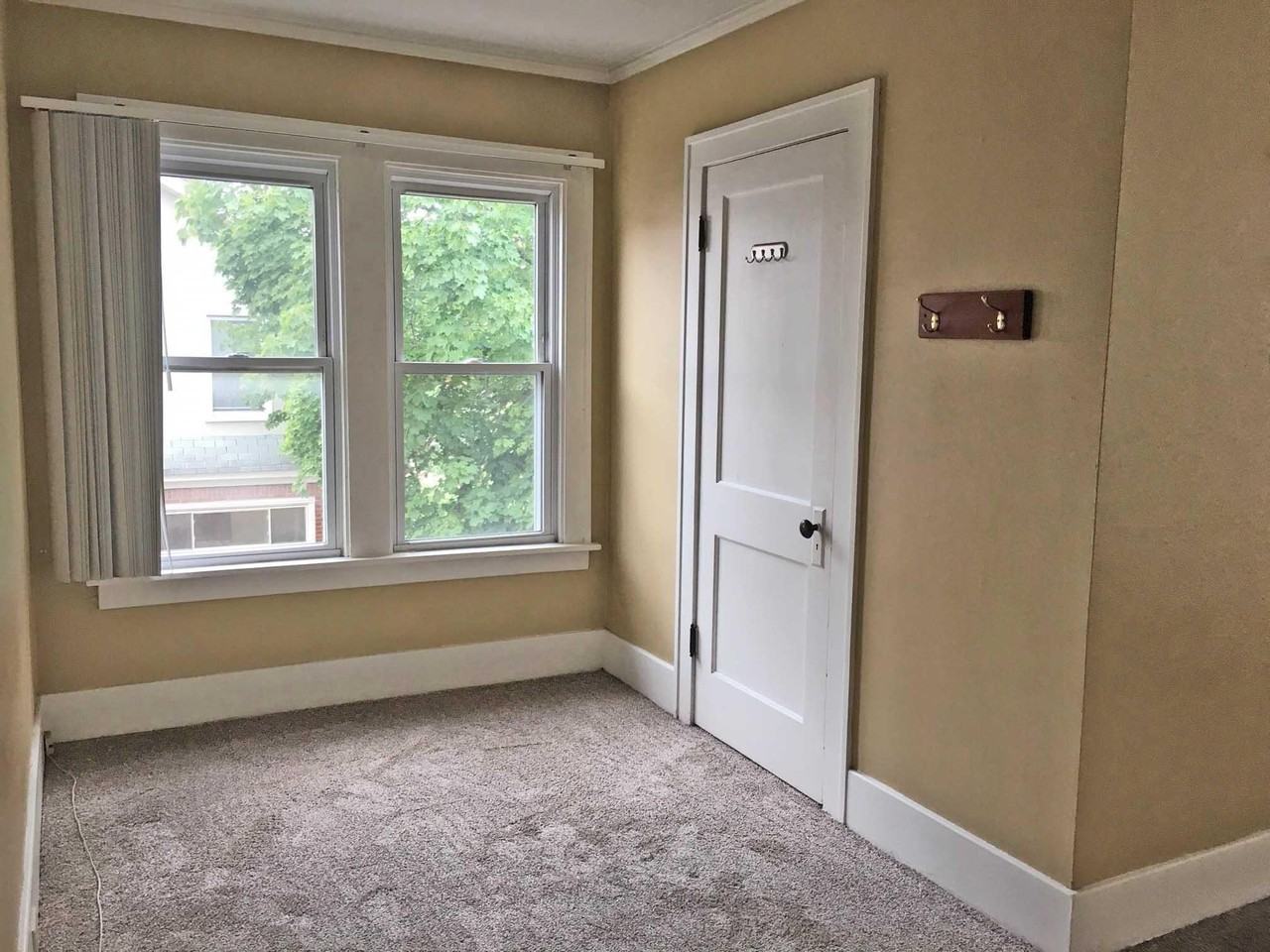 815 Church St - Photo 4 of 22