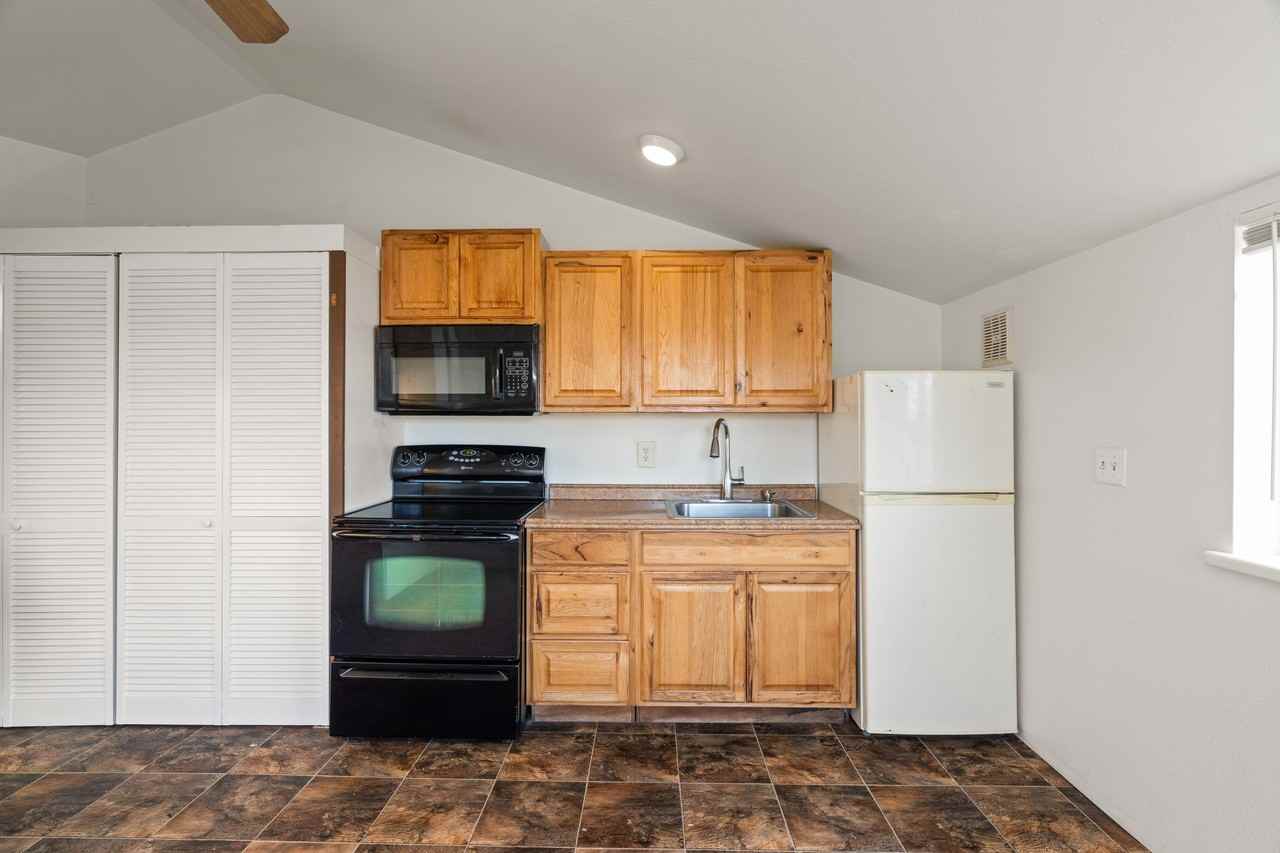 Mayflower 112 East 1st Street - Photo 3 of 31