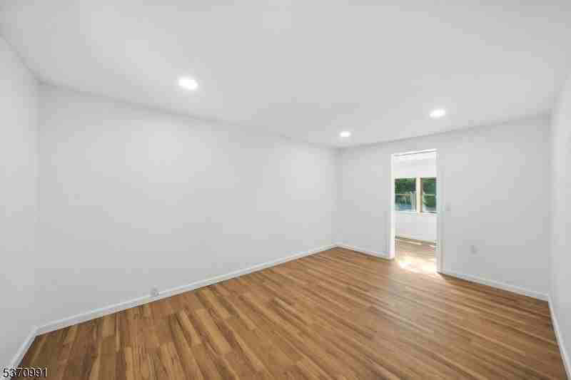 34 North St - Photo 7 of 12