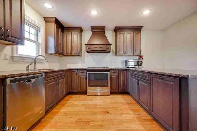 51 Summit Ave #A - Photo 5 of 16