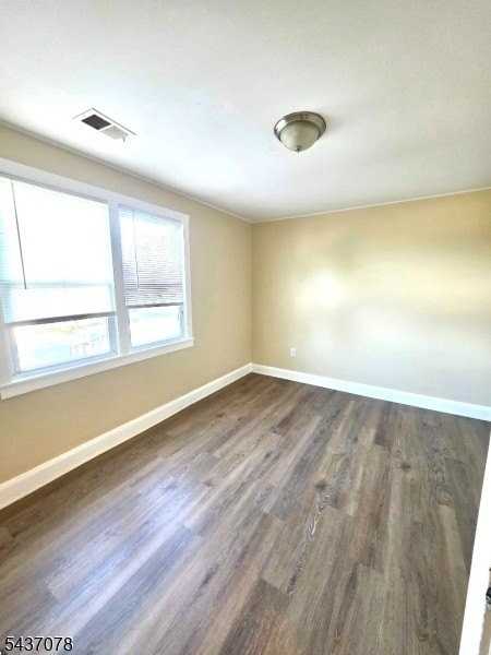 7 Jefferson Ave - Photo 5 of 11