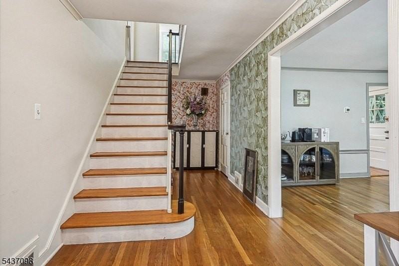 305 Lupine Way - Photo 3 of 24