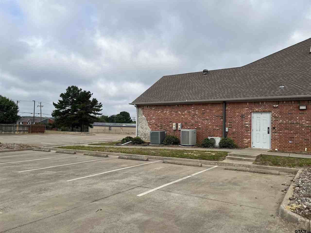 2040 Shiloh Rd - Photo 6 of 26
