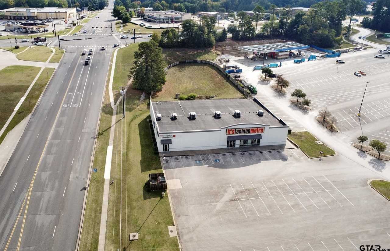 3810 State Highway 64 W - Photo 4 of 7