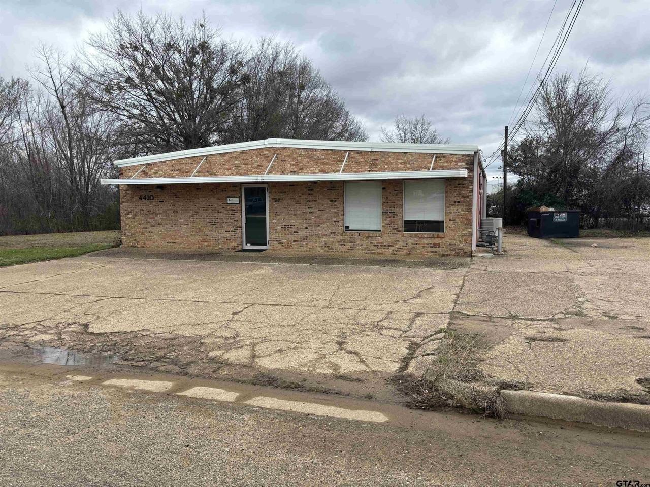 4410 Dc Dr - Photo 3 of 20