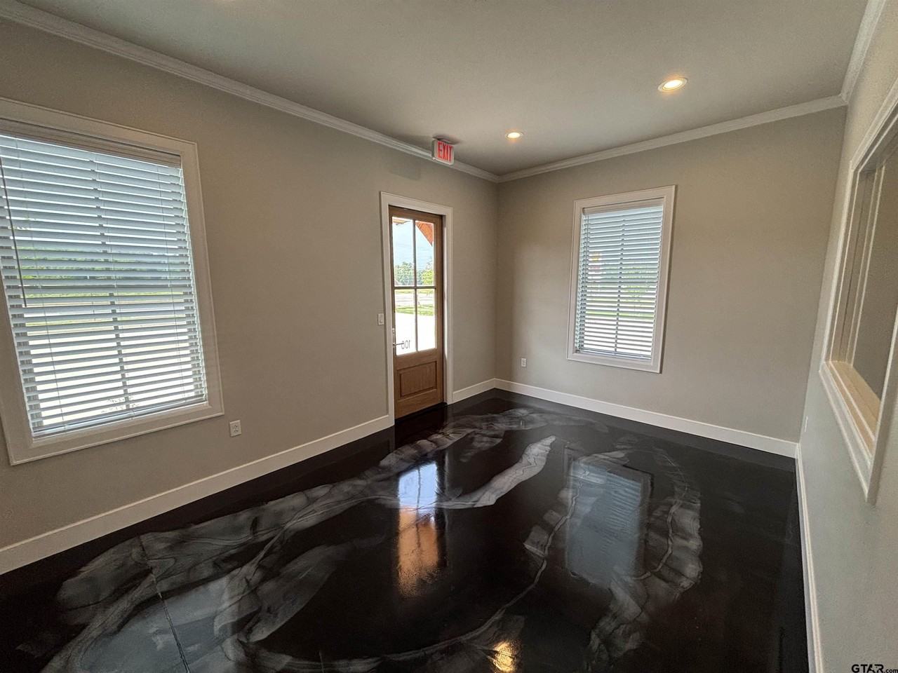 2012 W Cumberland Rd - Photo 5 of 19