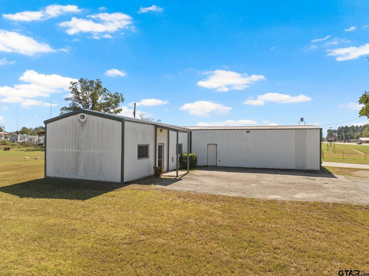 9108 Us Highway 271 N - Photo 2 of 38