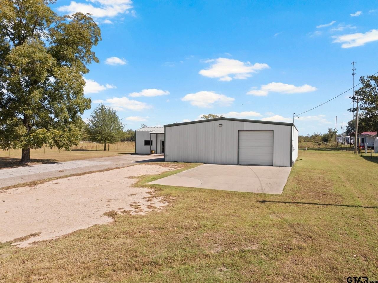 9108 Us Highway 271 N - Photo 4 of 38
