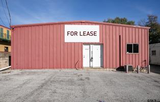 featured image of 2316 E 5th St