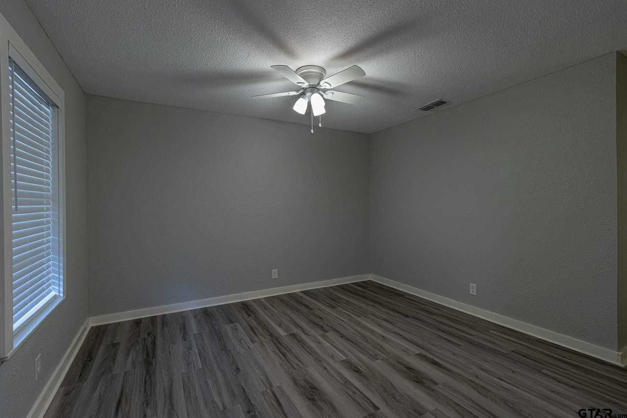 9951 Fm 346 E - Photo 4 of 13