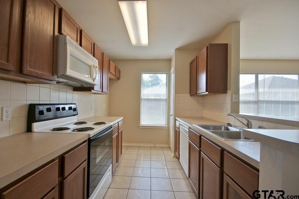 703 Memory Ln - Photo 7 of 28