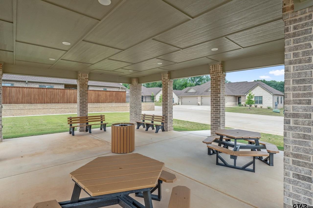 501 Kidd Dr - Photo 5 of 24