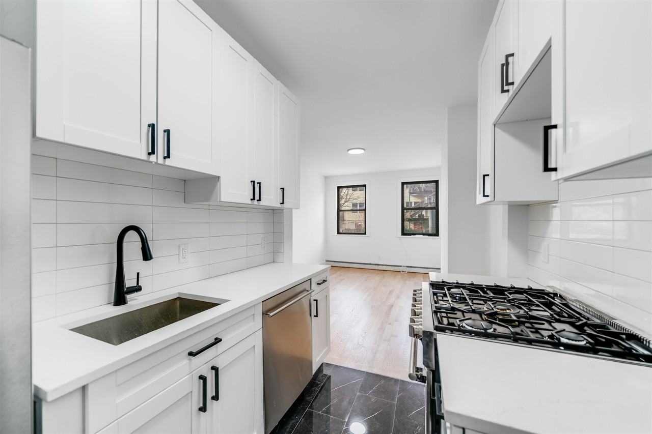 216 Jefferson St #2 - Photo 2 of 11