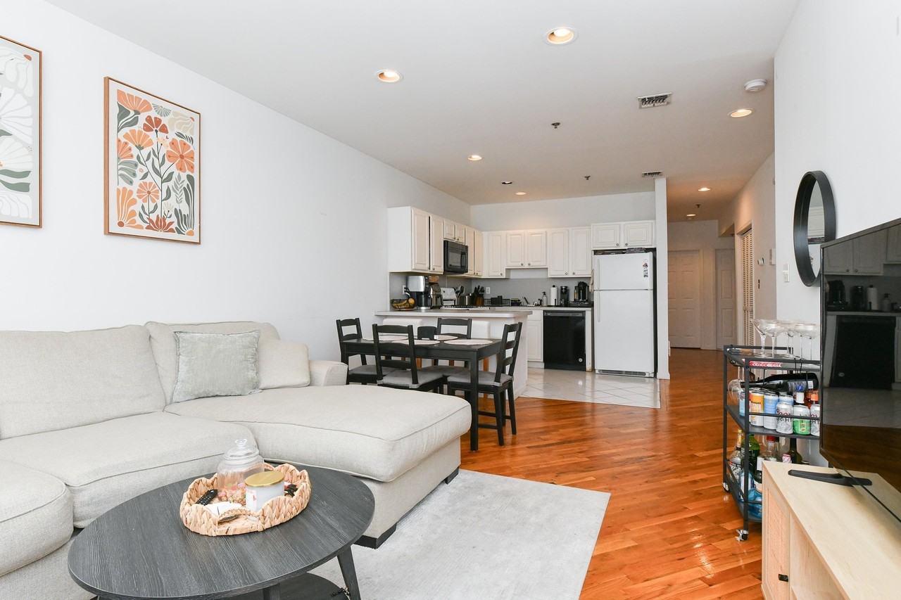 112 Clinton St #1 - Photo 3 of 13