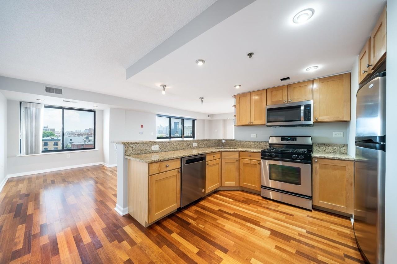 700 1st St #8H - Photo 2 of 24