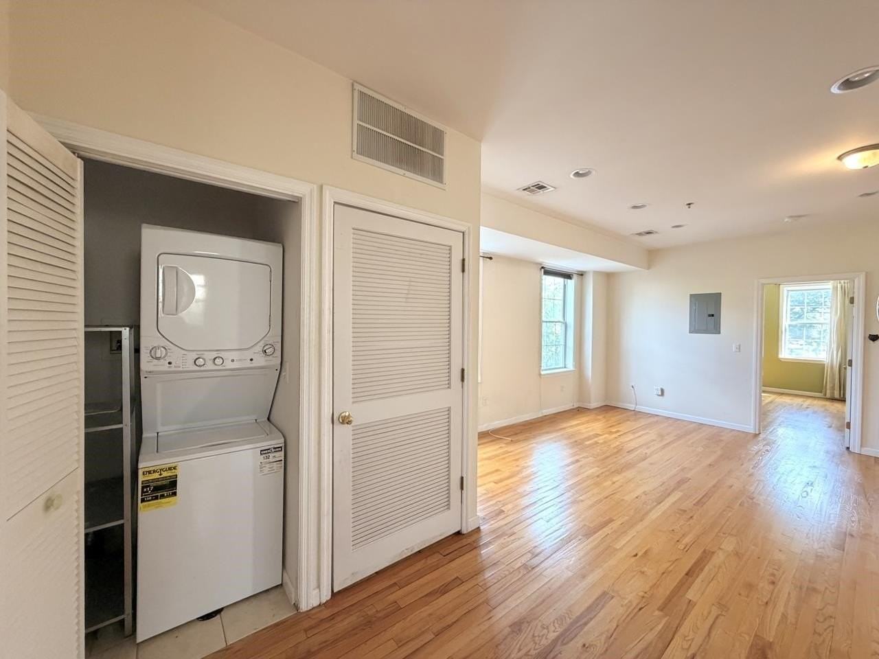 687 Avenue A #201 - Photo 4 of 12