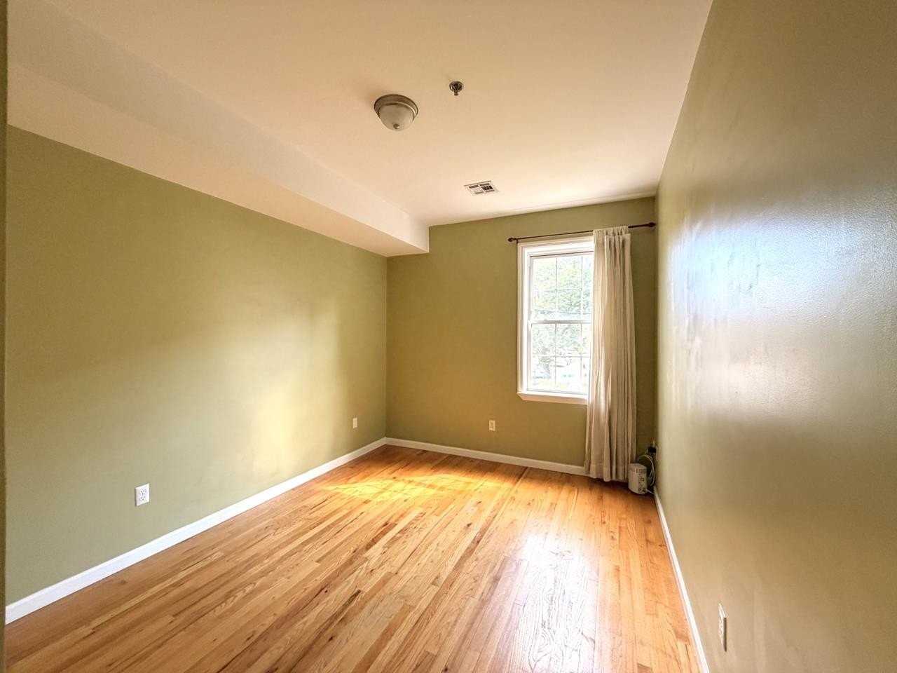 687 Avenue A #201 - Photo 5 of 12