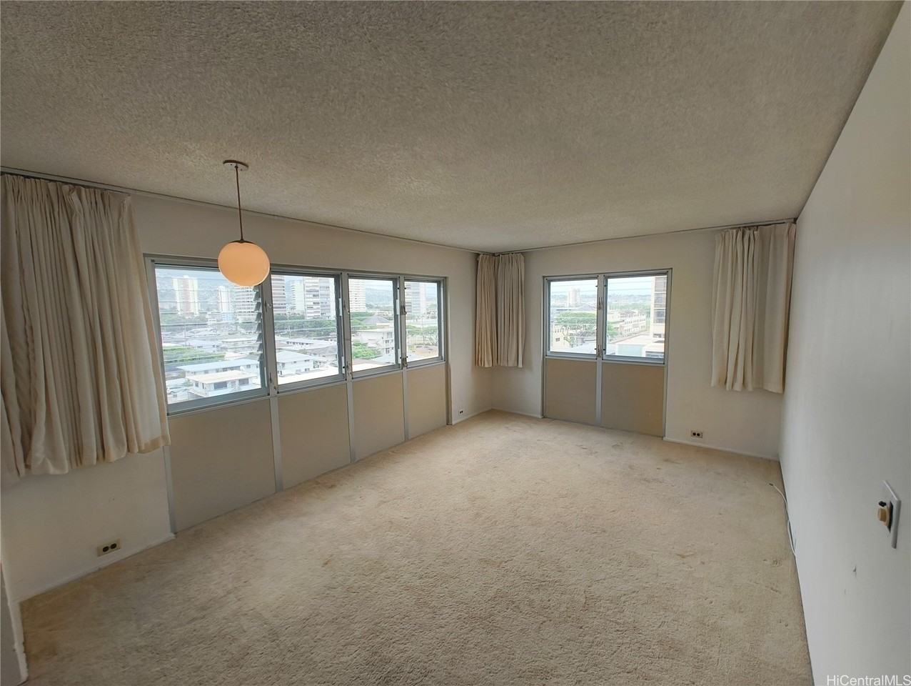 509 University Ave #708 - Photo 2 of 6