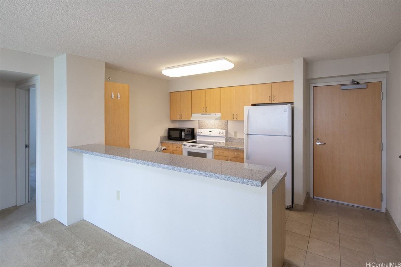 1315 Kalakaua Ave #1911 - Photo 4 of 12