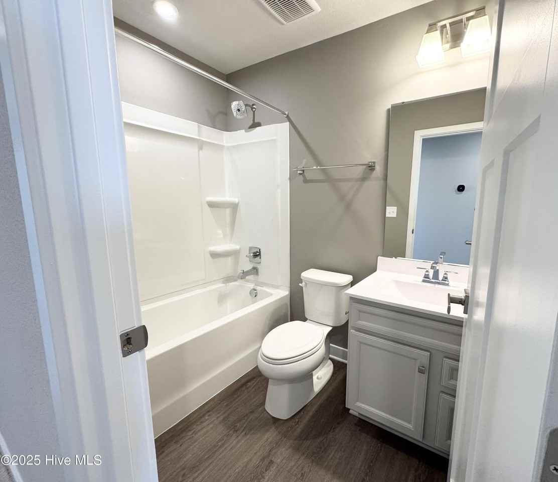 106 Mizzen Way #B - Photo 3 of 16