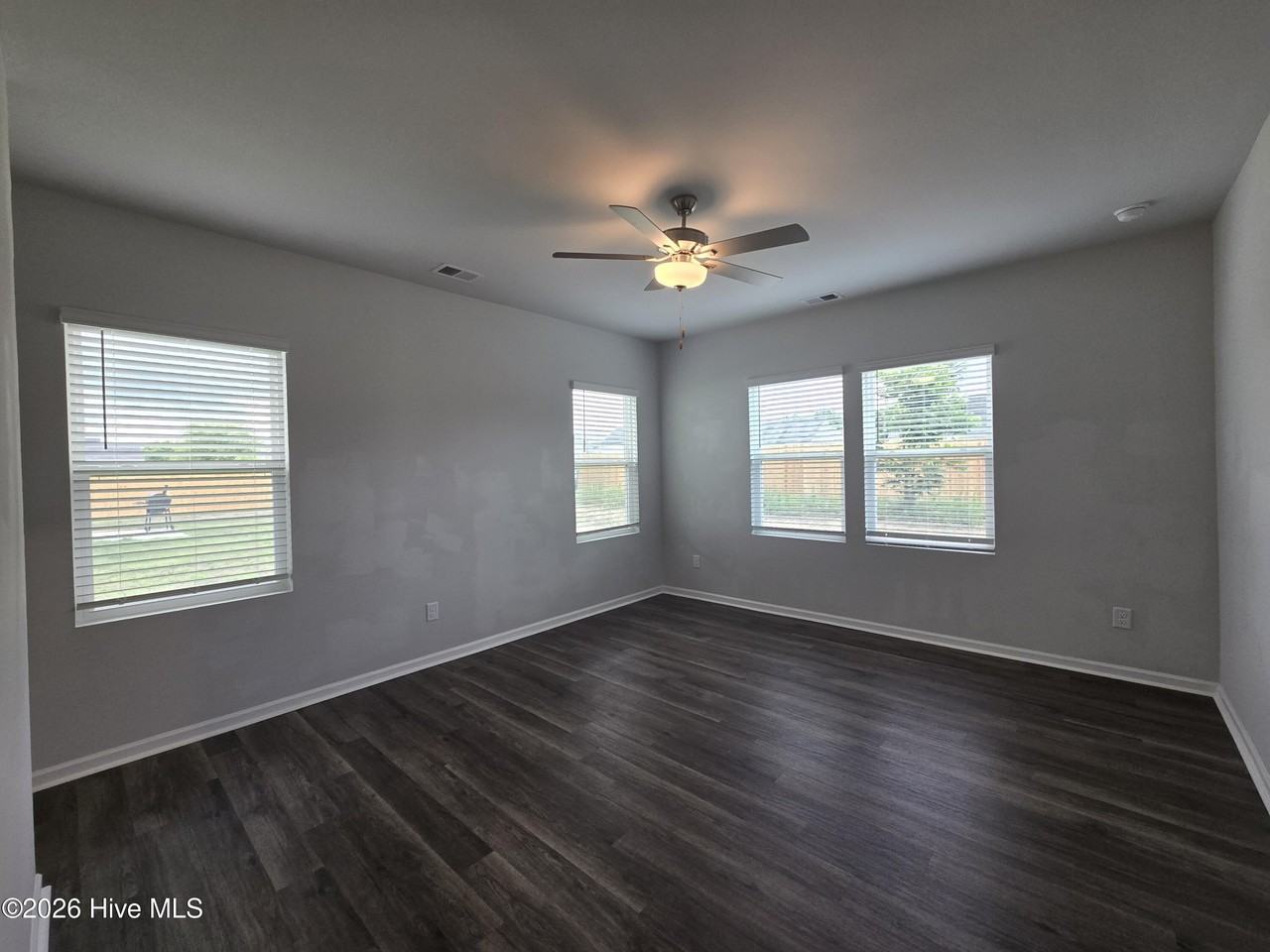 517 Sandy Hollow Dr - Photo 7 of 16