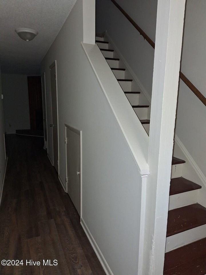 104 Eric Ct #A - Photo 2 of 13