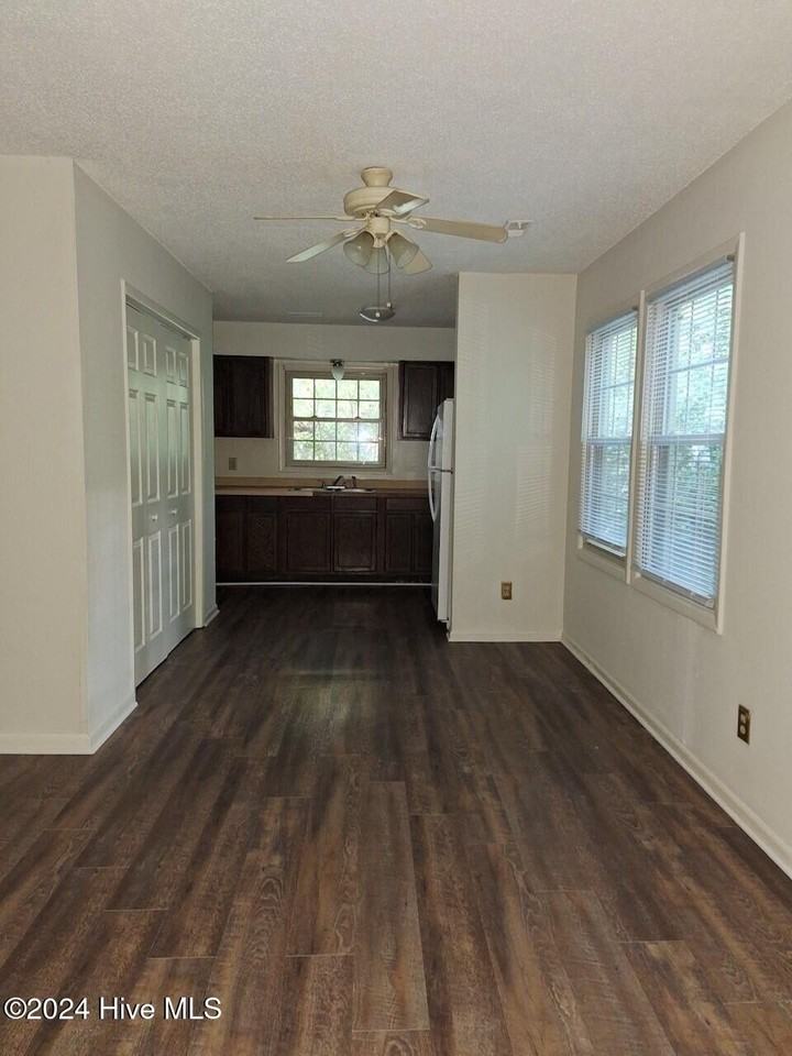 104 Eric Ct #A - Photo 4 of 13