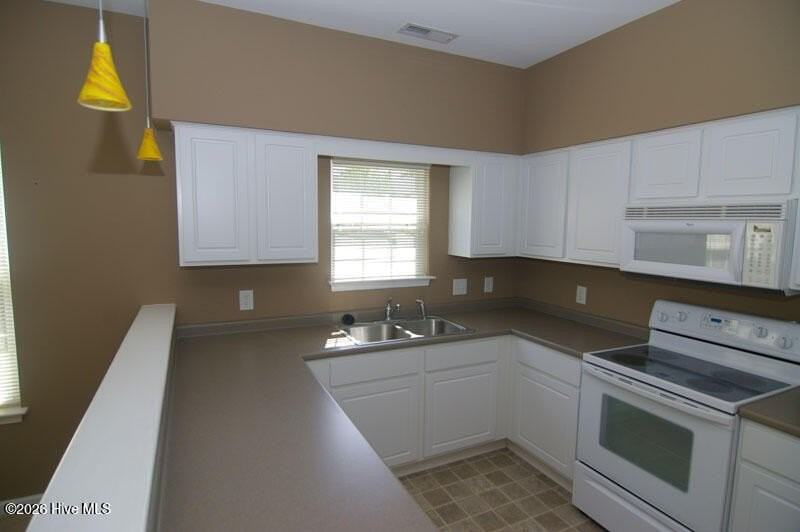2227 Locksley Woods Dr #D - Photo 4 of 18